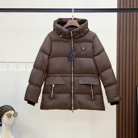 プラダ ダウンジャケット