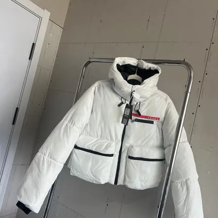 プラダ ダウンジャケット