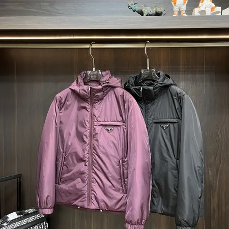 プラダ ダウンジャケット