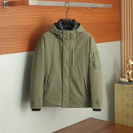 プラダ ダウンジャケット