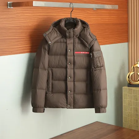 プラダ ダウンジャケット