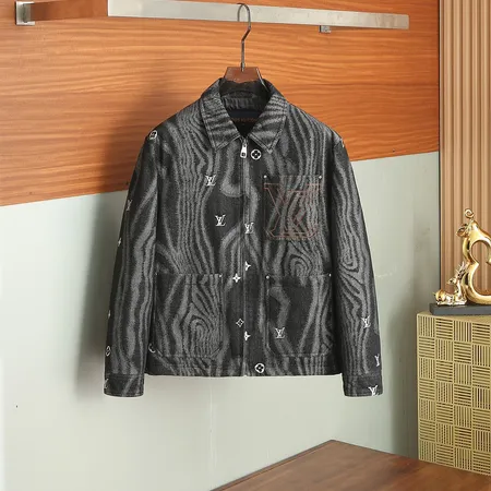 ルイヴィトン ダウンジャケット