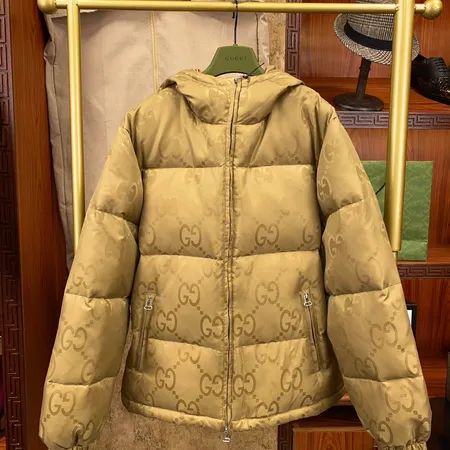 グッチ ダウンジャケット