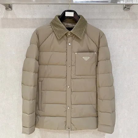 プラダ ダウンジャケット