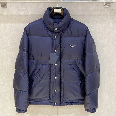 プラダ ダウンジャケット