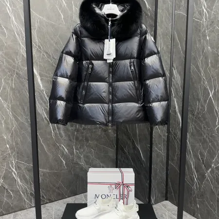 モンクレール ダウンジャケット