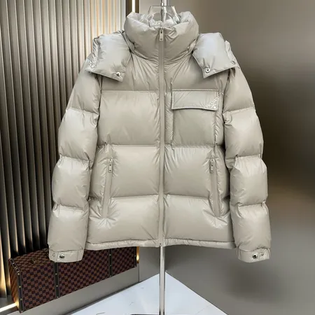 プラダ ダウンジャケット