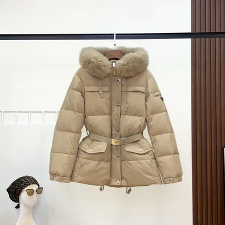 プラダ ダウンジャケット