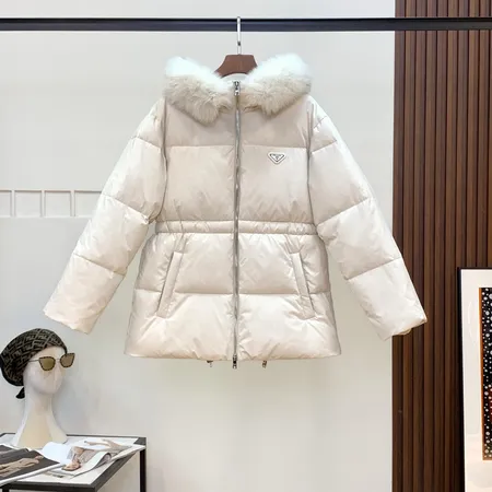 プラダ ダウンジャケット