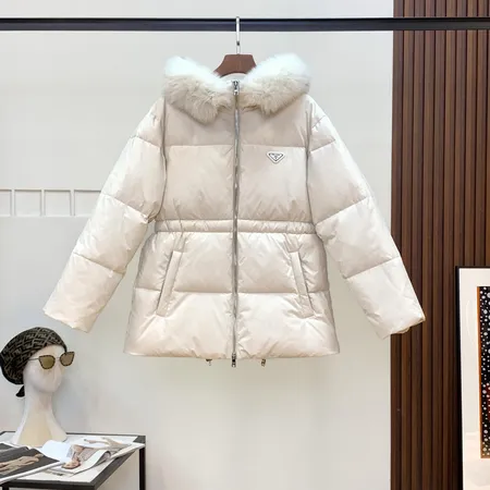 プラダ ダウンジャケット