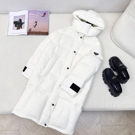 プラダ ダウンジャケット