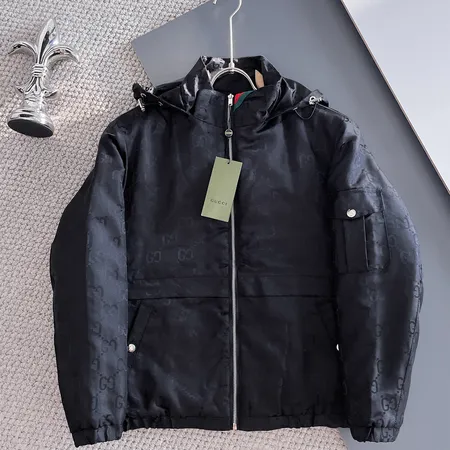 グッチ ダウンジャケット