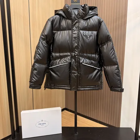 プラダ ダウンジャケット