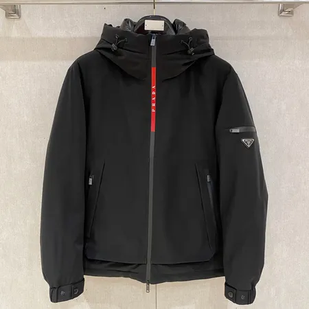 プラダ ダウンジャケット
