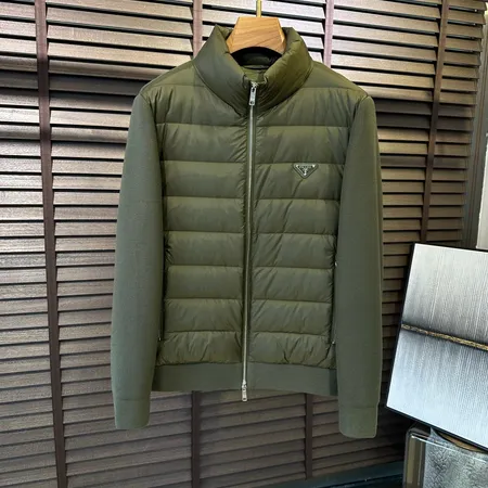 プラダ ダウンジャケット