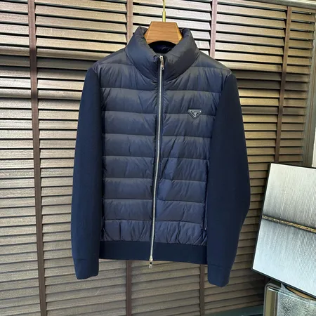 プラダ ダウンジャケット