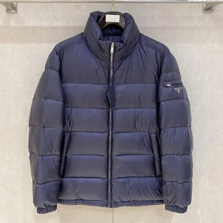 プラダ ダウンジャケット