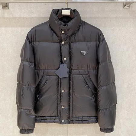 プラダ ダウンジャケット