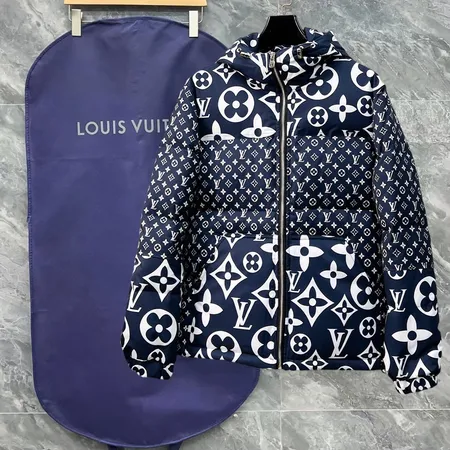 ルイヴィトン ダウンジャケット