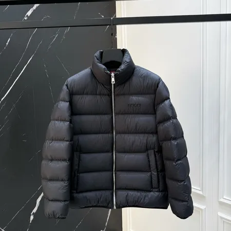 グッチ ダウンジャケット