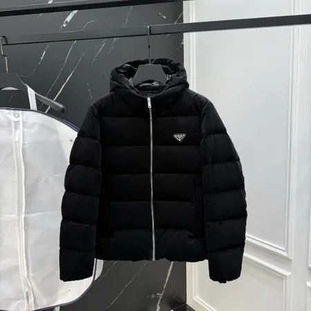 プラダ ダウンジャケット