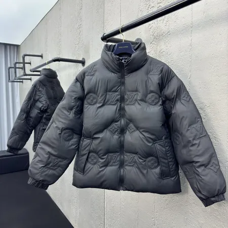 ルイヴィトン ダウンジャケット