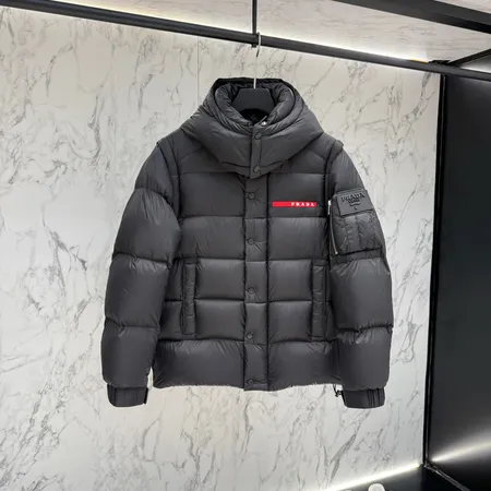 プラダ ダウンジャケット