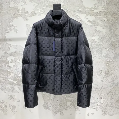ルイヴィトン ダウンジャケット