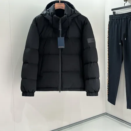 ルイヴィトン ダウンジャケット