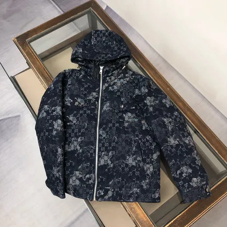 グッチ ダウンジャケット