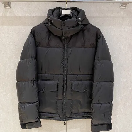 グッチ ダウンジャケット