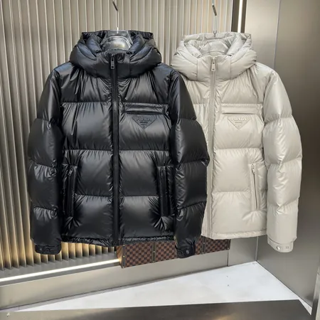 プラダ ダウンジャケット