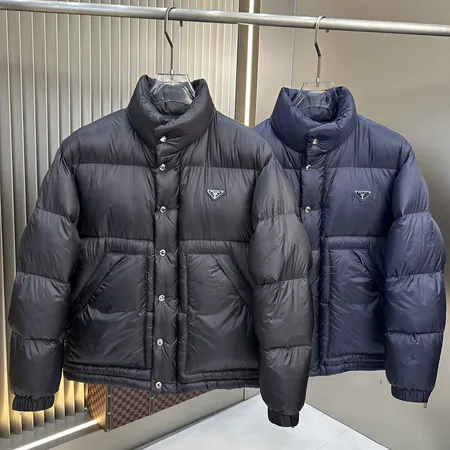 プラダ ダウンジャケット