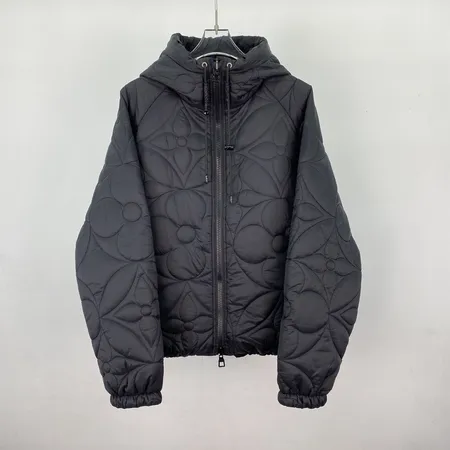 ルイヴィトン ダウンジャケット