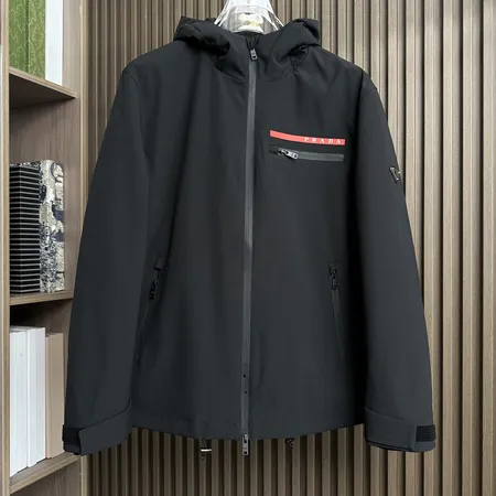 プラダ ダウンジャケット