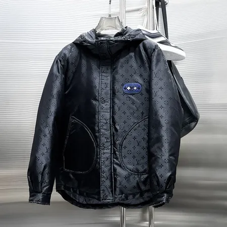 ルイヴィトン ダウンジャケット