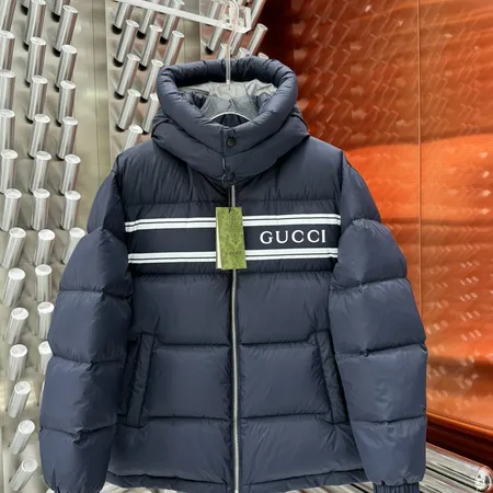 グッチ ダウンジャケット