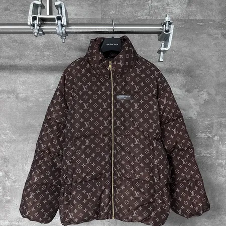 ルイヴィトン ダウンジャケット