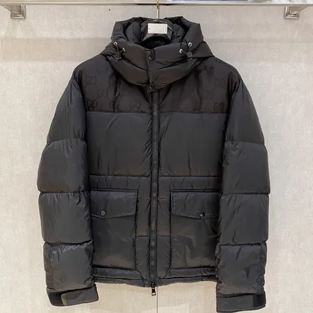 グッチ ダウンジャケット