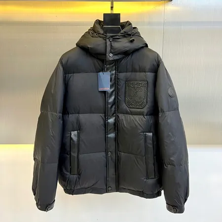 ルイヴィトン ダウンジャケット