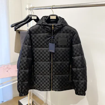 ルイヴィトン ダウンジャケット