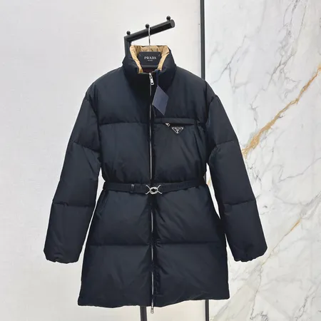 プラダ ダウンジャケット