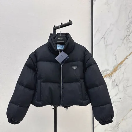 プラダ ダウンジャケット