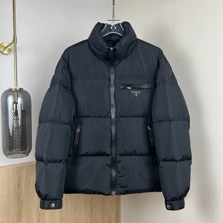 プラダ ダウンジャケット