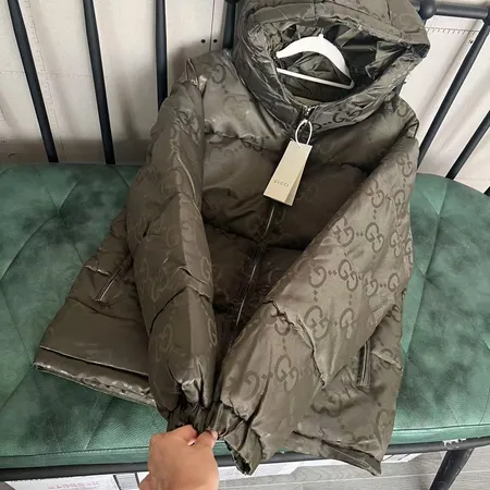 グッチ ダウンジャケット