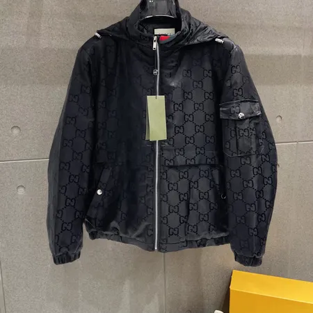 グッチ ダウンジャケット