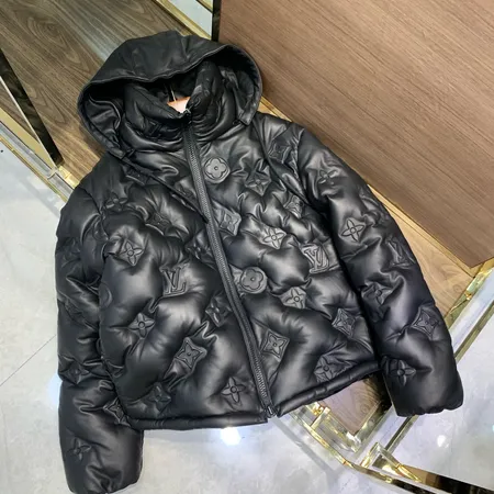 ルイヴィトン ダウンジャケット
