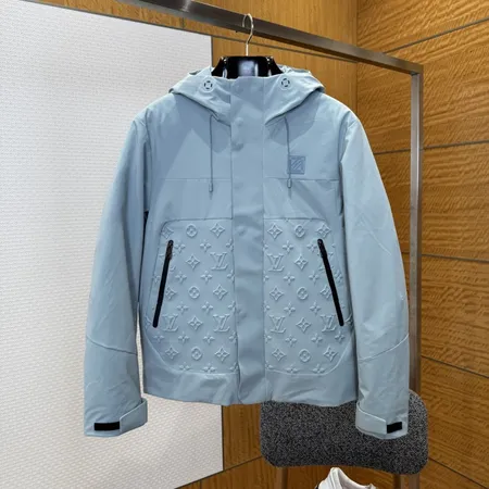 ルイヴィトン ダウンジャケット