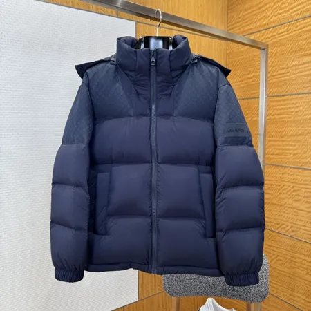 ルイヴィトン ダウンジャケット