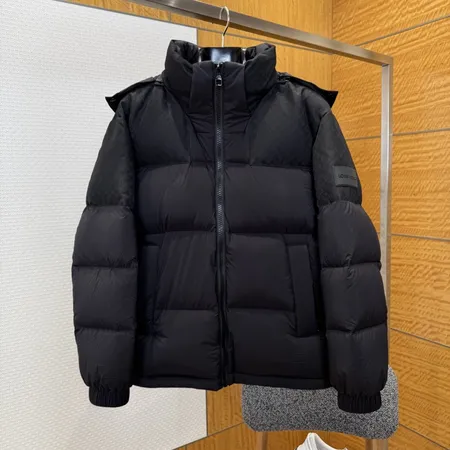 ルイヴィトン ダウンジャケット